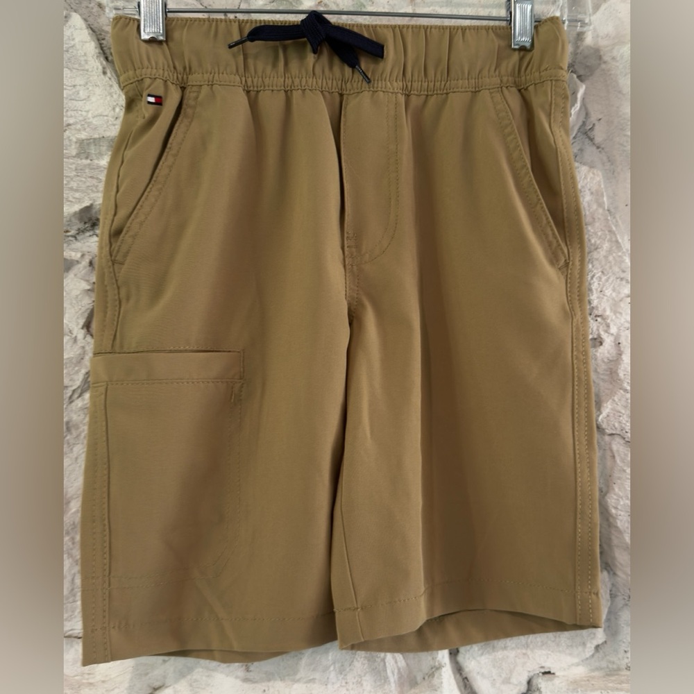Tommy Hilfiger | Boys Tan Dress Chino Shorts with Pockets Size, 8/10
